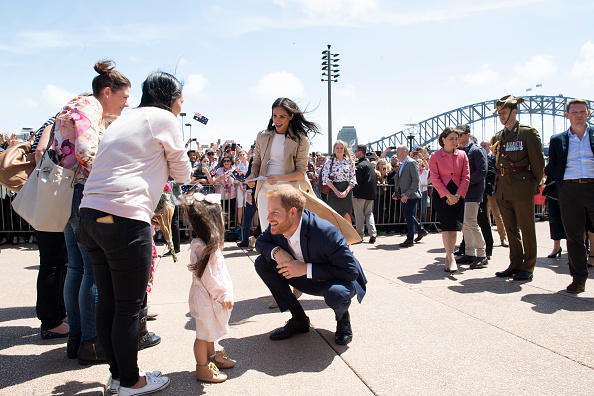 Prince Harry and Meghan meet and greet the public Prince Harry & Meghan Markle,Prince Harry,Meghan Markle,Prince Harry and Meghan Markle Australia Tour,Prince Harry and Meghan Markle Australia Tour pics,Prince Harry and Meghan Markle Australia Tour images,Prince Harry and Meghan Markle Australia Tour