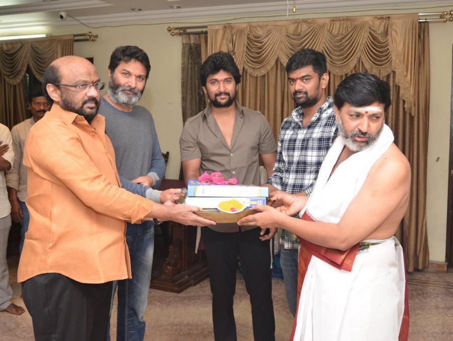Nani and Shraddha Srinath's new movie launched in style Nani and Shraddha Srinath,Nani,Shraddha Srinath,Natural Star Nani,Trivikram Srinivas,Nani new movie,Nani new movie pooja,Nani new movie launched,Jersey