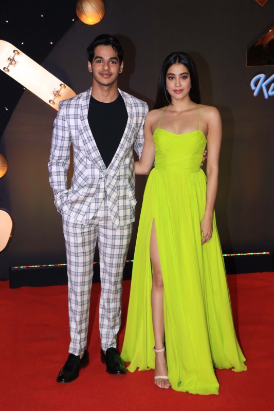 Varun Dhawan and Janhvi Kapoor Kuch Kuch Hota Hai,Kuch Kuch Hota Hai 20 years celebration,Celebs at Kuch Kuch Hota Hai 20 years celebration,Rani Mukerji,Shah Rukh Khan,Kajol,Abhishek Bachchan,Shweta Bachchan Nanda,Ananya Pandey,Karan Johar,Kareena Kapoor,Varun Dhawan,janhvi kapoor