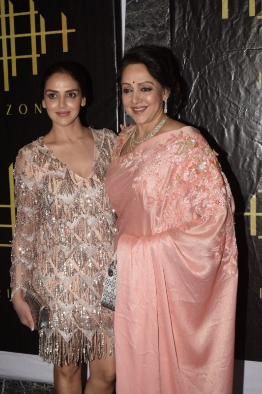 Hema Malini with daughter Esha Deol Esha Deol,Rekha,Jeetendra,Bharat Takhtani,Luv Sinha,Hema Malini birthday celebration,Hema Malini birthday celebration pcis,Hema Malini birthday celebration images,Hema Malini birthday celebration stills,Hema Malini birthday celebration pictures,Hema Malin
