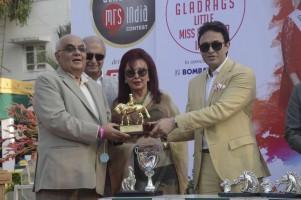 Ness Wadia,C N Wadia Gold Cup 2015,Gladrags Mrs India,Maureen Wadia,fancy dress,winners,race event,photos