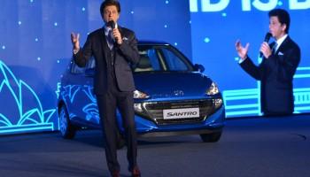 Shah Rukh Khan,actor Shah Rukh Khan,Hyundai ambassador Shah Rukh Khan,Hyundai Santro,New Hyundai Santro,Hyundai Santro 2018,new Hyundai Santro pics,new Hyundai Santro images,new Hyundai Santro stills,new Hyundai Santro pictures,new Hyundai Santro photos