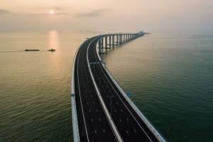 World's longest sea-crossing bridge,world's longest sea bridge china,world's longest bridge,bridge,hong kong macau zhuhai bridge,Hong Kong-Zhuhai bridge opens,Hong Kong and Macau