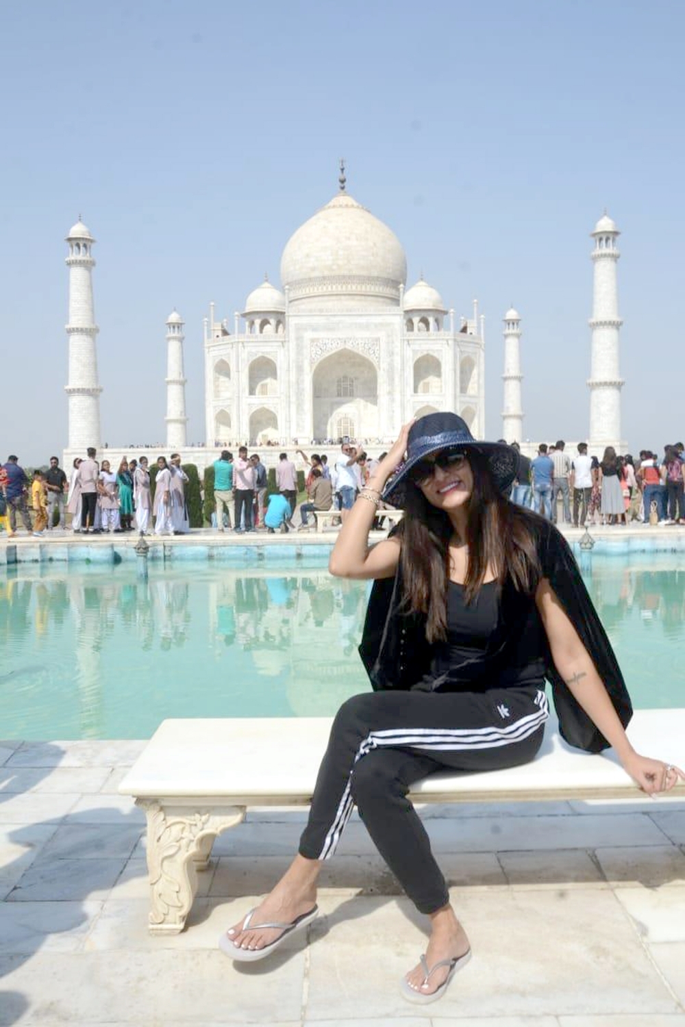 Sushmita Sen visits Taj Mahal Sushmita Sen at Taj Mahal,Sushmita Sen,Sushmita Sen pics,Sushmita Sen images,Sushmita Sen stills,Sushmita Senpictures,Sushmita Sen photos