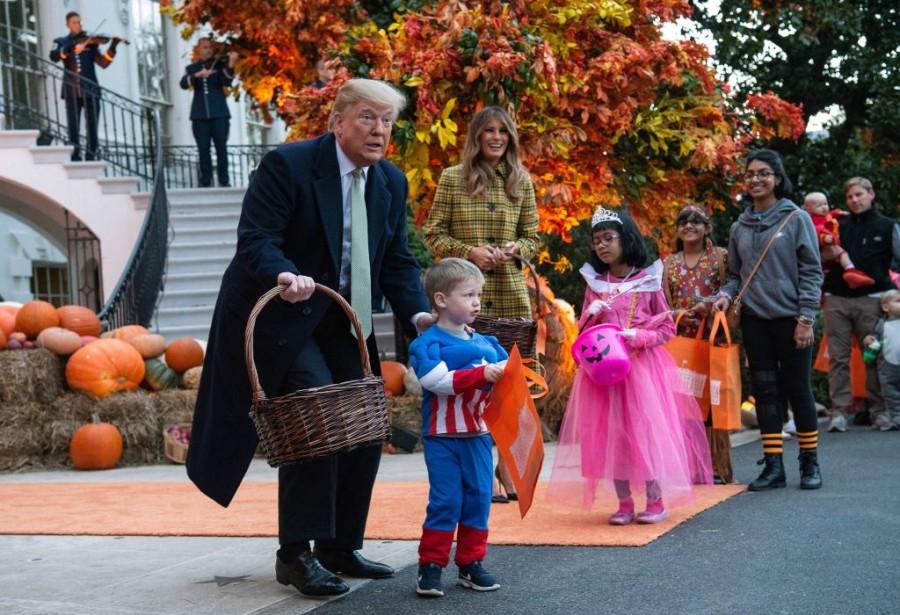Donald Trump Halloween,Trump Halloween,Halloween 2018,President Halloween,US President Halloween,White House Halloween,halloween costumes,best halloween costumes,Kids Halloween