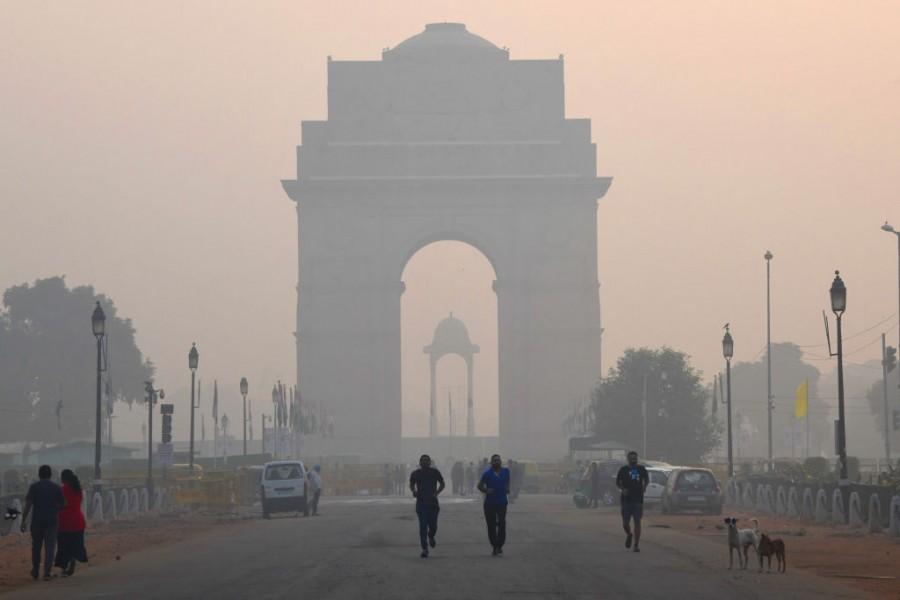 Delhi,New Delhi,Delhi pollution,delhi air pollution,Delhi smog,Delhi Haze,smog in delhi,Delhi air pollution toxic smog Delhi,New Delhi smog