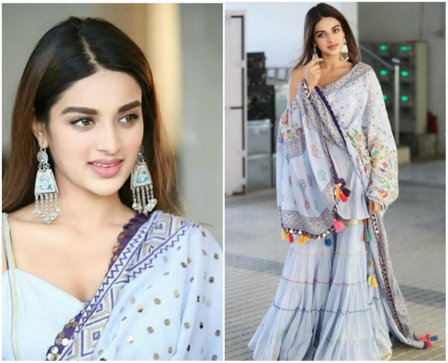 Nidhhi Agerwal knows how to slay in ethnic Indian wear Nidhhi Agerwal,Nidhhi Agerwal ethnic Indian wear,Nidhhi Agerwal ethnic wear,Nidhhi Agerwal fashion,Nidhhi Agerwal latest pics,Nidhhi Agerwal in saree,Nidhhi Agerwal pics,Nidhhi Agerwal images,Nidhhi Agerwal stills,Nidhhi Agerwal pictures,Nidhhi Agerwal pi