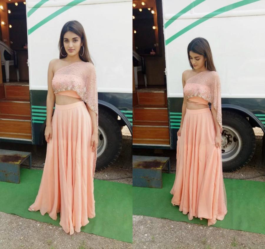 Nidhhi Agerwal knows how to slay in ethnic Indian wear Nidhhi Agerwal,Nidhhi Agerwal ethnic Indian wear,Nidhhi Agerwal ethnic wear,Nidhhi Agerwal fashion,Nidhhi Agerwal latest pics,Nidhhi Agerwal in saree,Nidhhi Agerwal pics,Nidhhi Agerwal images,Nidhhi Agerwal stills,Nidhhi Agerwal pictures,Nidhhi Agerwal pi
