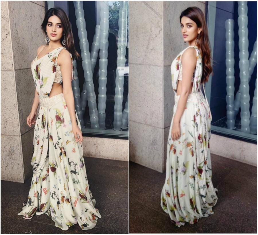 Nidhhi Agerwal knows how to slay in ethnic Indian wear Nidhhi Agerwal,Nidhhi Agerwal ethnic Indian wear,Nidhhi Agerwal ethnic wear,Nidhhi Agerwal fashion,Nidhhi Agerwal latest pics,Nidhhi Agerwal in saree,Nidhhi Agerwal pics,Nidhhi Agerwal images,Nidhhi Agerwal stills,Nidhhi Agerwal pictures,Nidhhi Agerwal pi