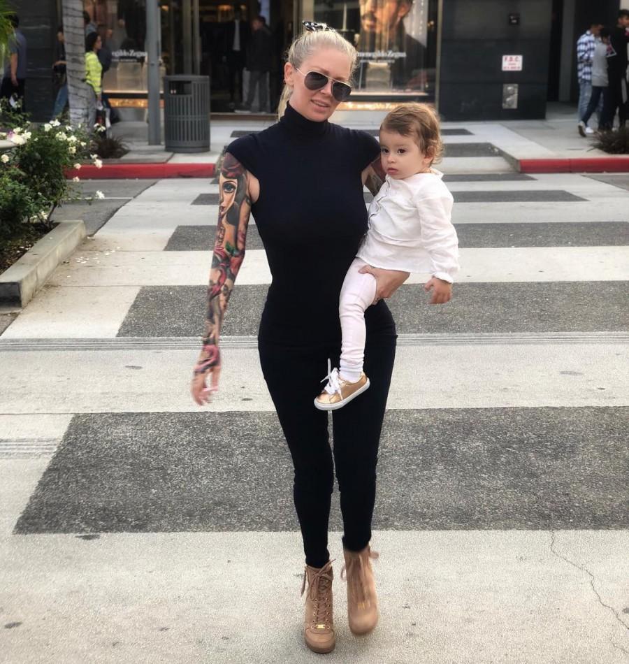Jenna Jameson with her daughter Adult film star Jenna Jameson,Jenna Jameson,Jenna Jameson breastfeeding,Jenna Jameson breastfeeding pics,Jenna Jameson breastfeeding images,Jenna Jameson instagram,Jenna Jameson pics,Jenna Jameson images,Jenna Jameson stills,Jenna Jameson pictures