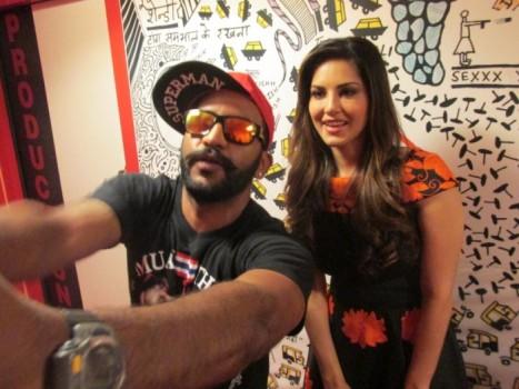 Kuch Kuch Locha Hai Movie Promotion at 93.5 Red FM