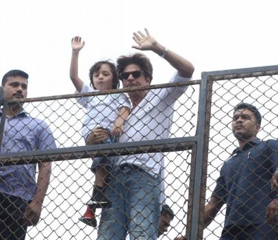 Double celebration for Shah Rukh Khan fans on November 2