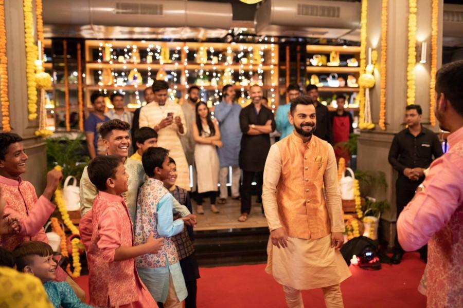 Virat Kohli celebrates diwali with Dharavi kids Virat Kohli,Virat Kohli celebrates diwali,diwali,diwali celebration,diwali celebration pics,diwali celebration images,virat kohli anushka sharma,Dharavi Reloaded