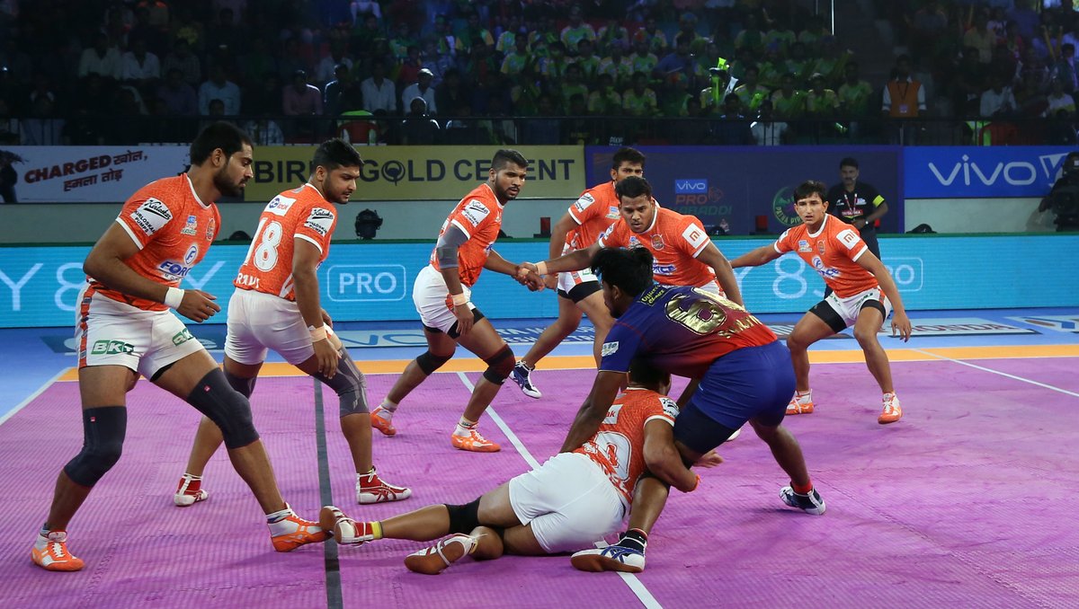 Pro Kabaddi League: Puneri Paltan Beat Dabang Delhi 31-26 - Photos ...