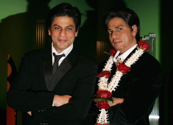 Shah Rukh Khan unveils his wax figure Happy birthday Shahrukh Khan,Happy birthday SRK,Shahrukh Khan birthday,SRK birthday,Shahrukh Khan rare pics,Shahrukh Khan rare images,Shahrukh Khan rare stills,Shahrukh Khan rare pictures,Shahrukh Khan rare photos,SRK rare pictures
