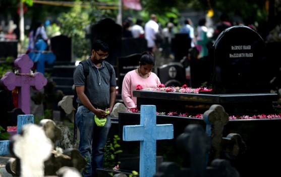 All Souls' Day 2018: Quotes, wishes, prayers and sayings to share with your friends