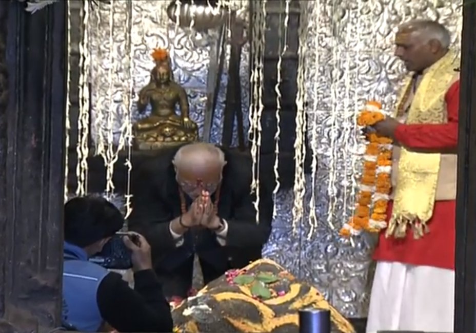 PM Narendra Modi offers prayers at Kedarnath shrine on Diwali Narendra Modi,Narendra Modi at Kedarnath,Narendra Modi at Kedarnath temple,Modi offers prayers,Modi at Kedarnath shrine