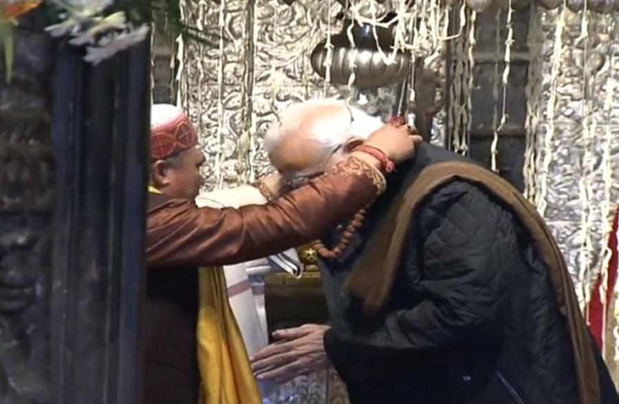 PM Narendra Modi offers prayers at Kedarnath shrine on Diwali Narendra Modi,Narendra Modi at Kedarnath,Narendra Modi at Kedarnath temple,Modi offers prayers,Modi at Kedarnath shrine