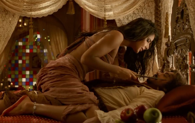Thugs of Hindostan movie stills Thugs of Hindostan review,Thugs of Hindostan movie review,Aamir Khan,Amitabh Bachchan,Katrina Kaif,Fatima Sana Shaikh,Thugs of Hindostan pics,Thugs of Hindostan images,Thugs of Hindostan stills,Thugs of Hindostan pictures,Thugs of Hindostan photos
