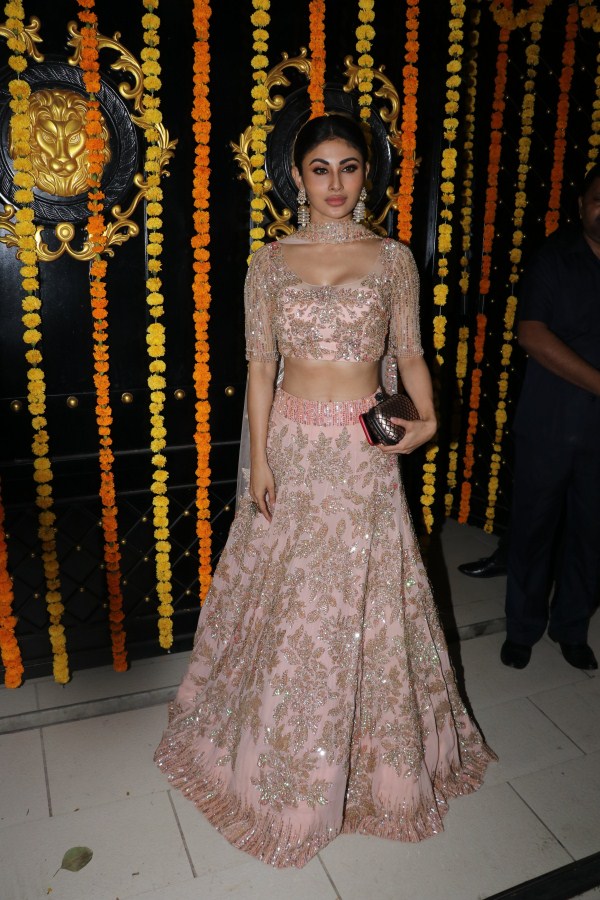 Mouni Roy Shilpa Shetty,Shraddha Kapoor,Mouni Roy,Kriti Sanon,Ekta Kapoor's Diwali bash,Ekta Kapoor Diwali bash,celebs at Ekta Kapoor Diwali bash,Ekta Kapoor Diwali bash pics,Ekta Kapoor Diwali bash images,Ekta Kapoor Diwali bash stills,Ekta Kapoor Diwali bash