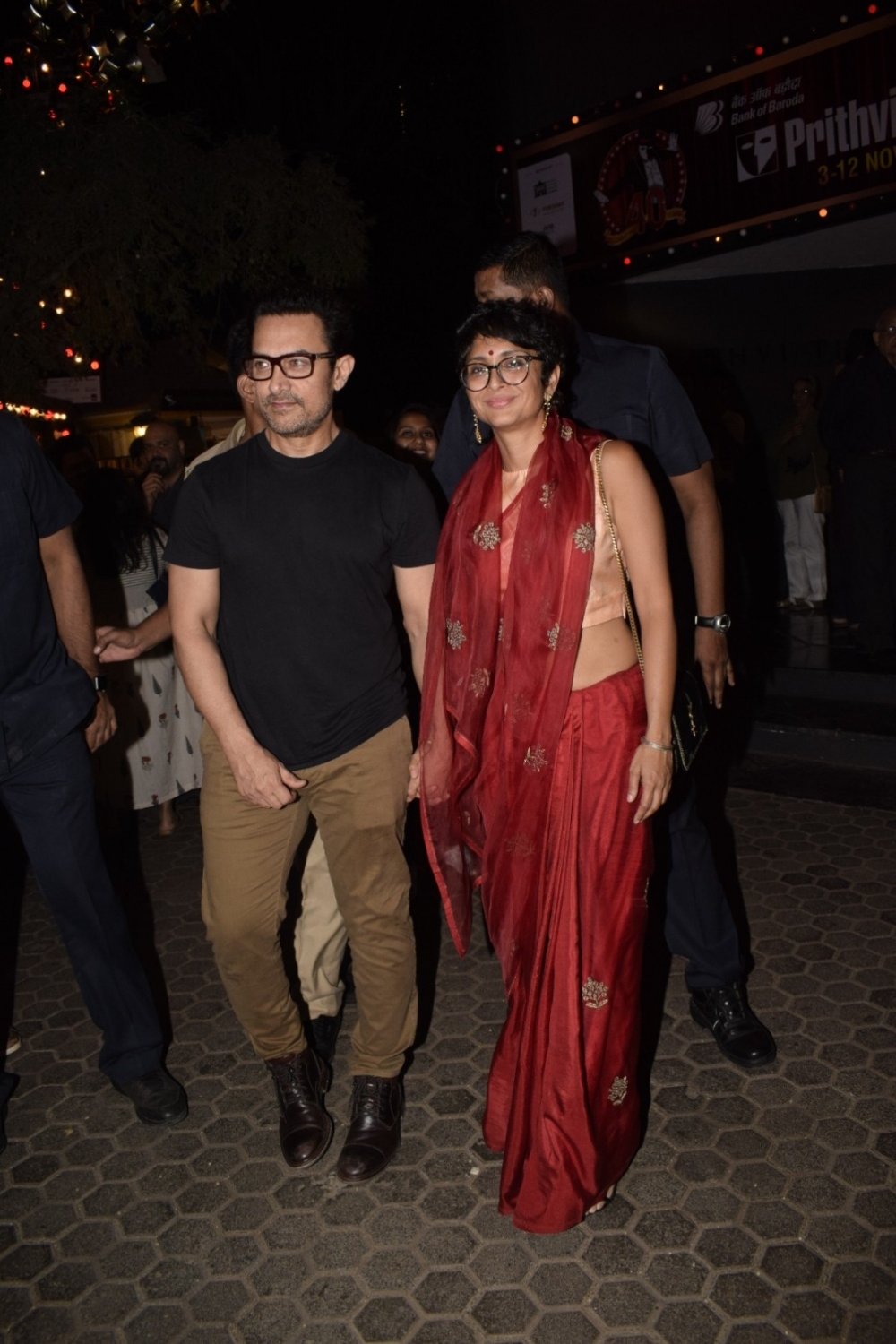 Aamir Khan with wife Kiran Rao snapped at 40th Prithvi theatre festival Thugs of Hindostan,Thugs of Hindostan actor,Aamir Khan and Kiran Rao,Aamir Khan,Kiran Rao,Aamir Khan and Kiran Rao at Prithvi theatre,40th Prithvi theatre festival,Prithvi theatre festival,Prithvi festival