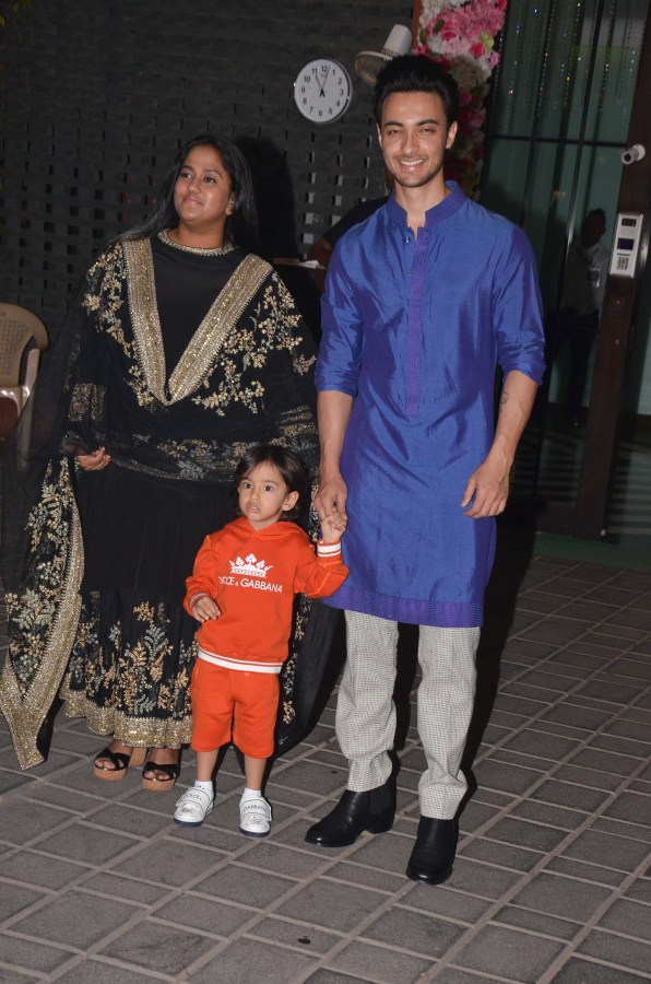 Arpita with husband Aayush Sharma and son Ahil Arpita Khan Diwali bash,celebs at Arpita Khan Diwali bash,Arpita Khan Diwali bash pics,Arpita Khan Diwali bash images,Salman Khan,Jacqueline Fernandez,Shilpa Shetty,Sonakshi Sinha,Riteish Deshmukh