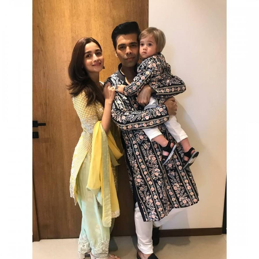 Karan Johar with Yash and Alia Varun Dhawan,Alia Bhatt,Kiara Advani,Ananya Panday,Karan Johar,Karan Johar Diwali party,Karan Johar Diwali party pics,Karan Johar Diwali party images,Karan Johar Diwali party stills