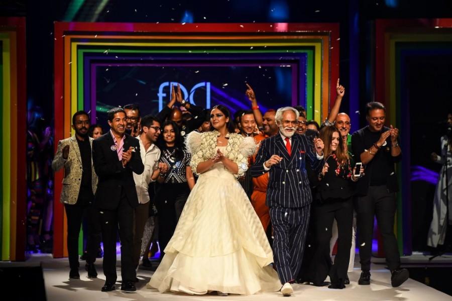 LGBTQ,LGBTQ community,LGBTQ Rights,LGBTQ india,LGBTQ fashion,Lotus Make-UP India Fashion Week,Lotus India,Fashion,section 377 homosexuality law