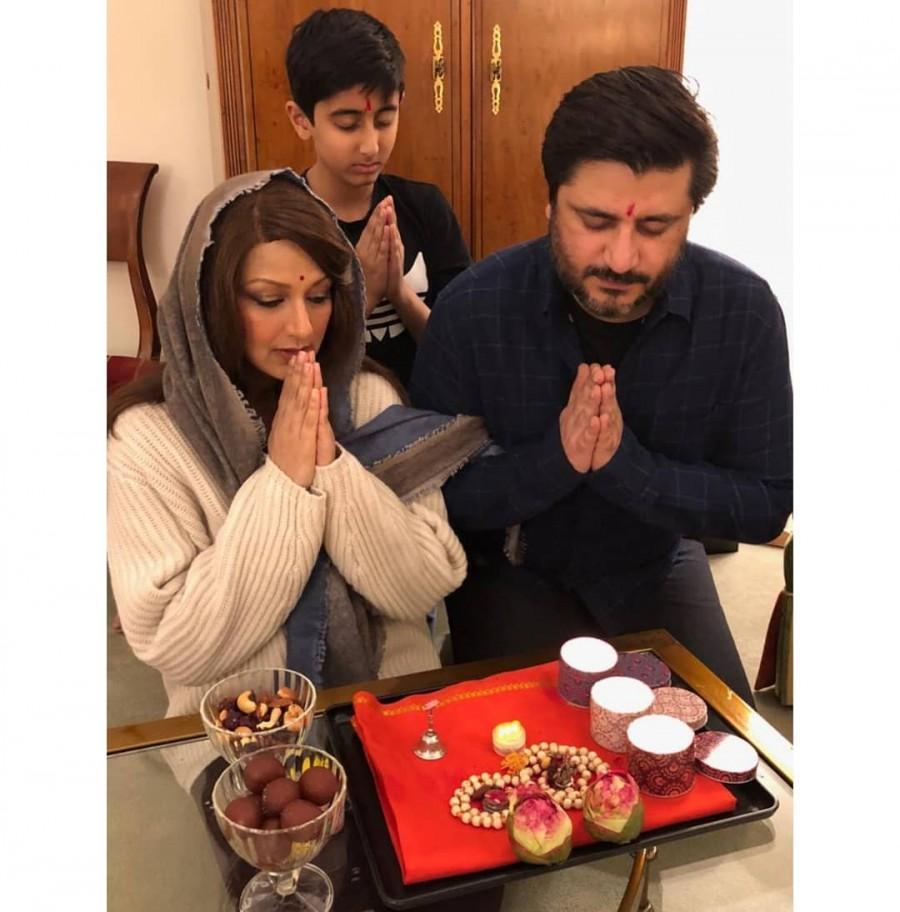 Sonali Bendre celebrates 'unconventional' Diwali in New York, shares adorable pics Sonali Bendre,Sonali Bendre Instagram,Sonali Bendre celebrates Diwali,Sonali Bendre celebrates Diwali in New York,Sonali Bendre with Goldie Behl,Sonali Bendre Diwali celebration pics,Sonali Bendre Diwali celebration images,Sonali Bendre Diwali celebration