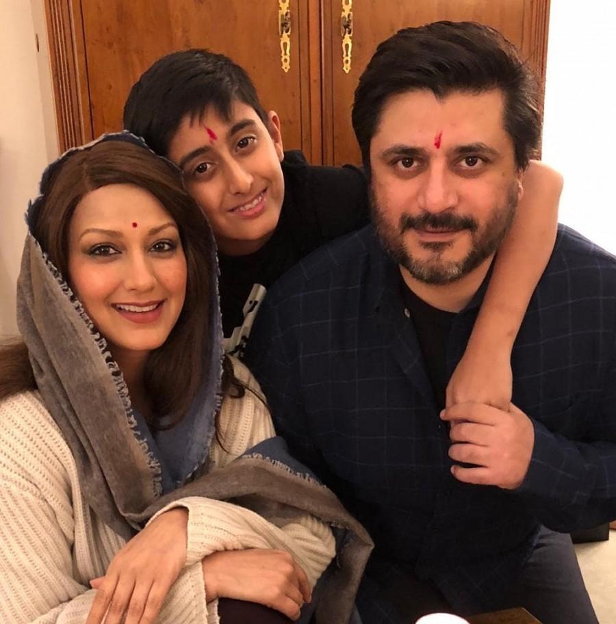 Sonali Bendre celebrates 'unconventional' Diwali in New York Sonali Bendre,Sonali Bendre Instagram,Sonali Bendre celebrates Diwali,Sonali Bendre celebrates Diwali in New York,Sonali Bendre with Goldie Behl,Sonali Bendre Diwali celebration pics,Sonali Bendre Diwali celebration images,Sonali Bendre Diwali celebration