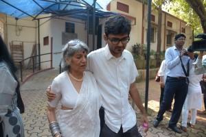 Alyque padamsee died,alyque padamsee passed away,alyque padamsee,Sharon Prabhakar,Shazahn Padamsee,Bollywood Artist,Bollywood