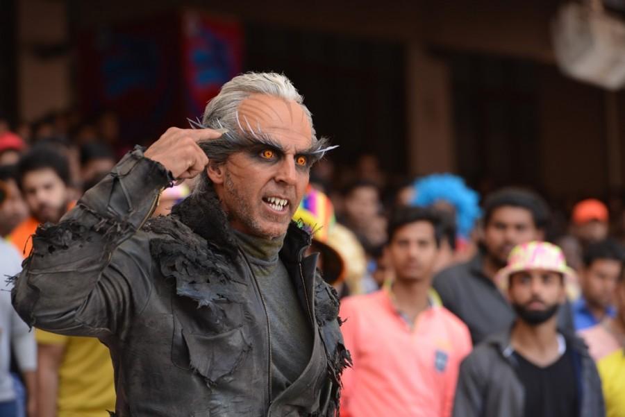 Rajinikanth and Akshay Kumar in 2.0 2.0 release date,2.0 movie,2.0 first look,2.0 teaser,2.0 first look launch,Rajinikanth,rajinikanth 2 0,akshay kumar 2.0,crowman