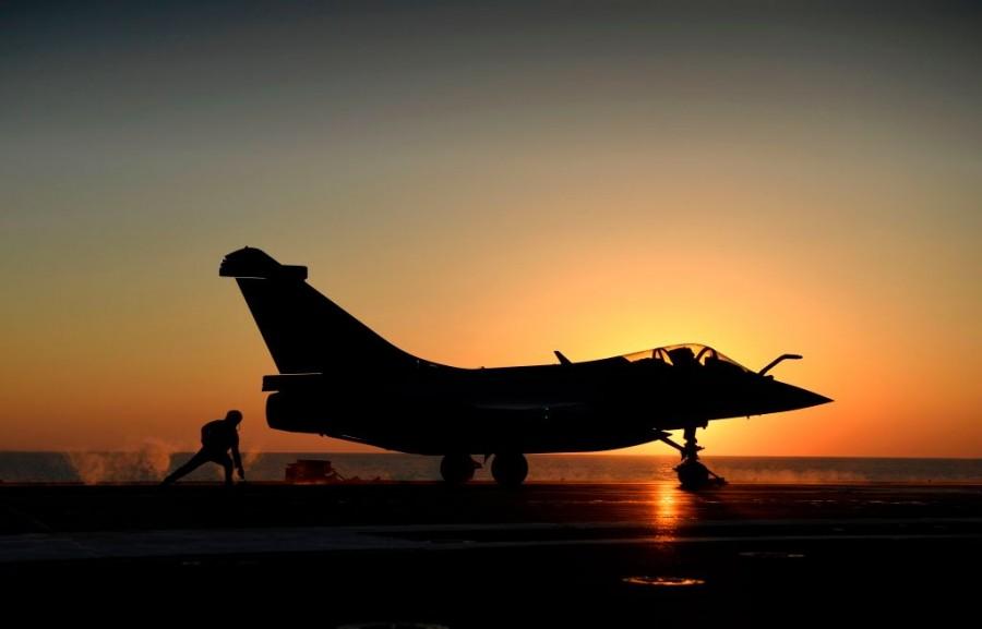 Charles de Gaulle aircraft carrier,Charles De Gaulle,french navy,France,Nuclear Aircraft Carrier,Nuclear Enabled,Macron,French Army