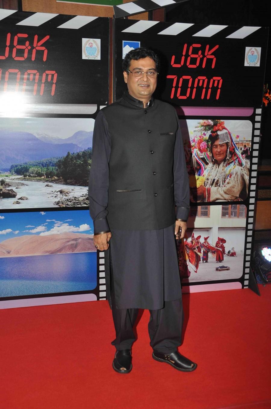 Celeb attends J&K 70mm J&K 70mm,J&K 70mm event photos,Anupam Kher,Rishi Kapoor,boney kapoor,bollywood celebs