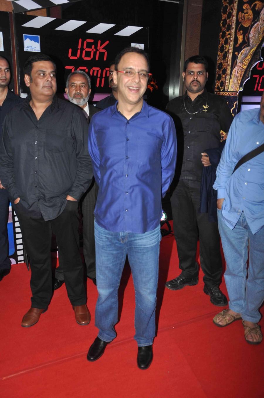 Celebs attend J&K 70mm J&K 70mm,J&K 70mm event photos,Anupam Kher,Rishi Kapoor,boney kapoor,bollywood celebs