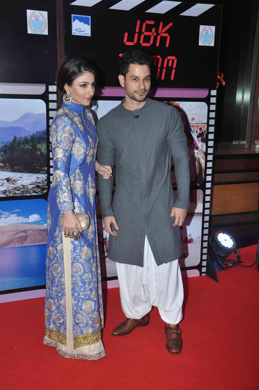 Celebs attend J&K 70mm J&K 70mm,J&K 70mm event photos,Anupam Kher,Rishi Kapoor,boney kapoor,bollywood celebs