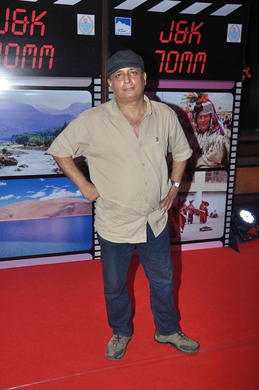 Celeb attends J&K 70mm J&K 70mm,J&K 70mm event photos,Anupam Kher,Rishi Kapoor,boney kapoor,bollywood celebs