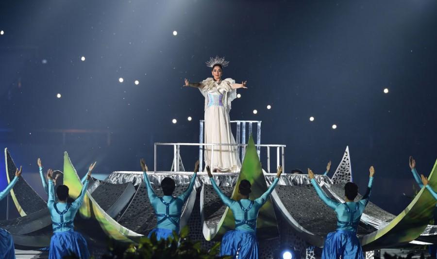 FIH Men's Hockey World Cup: Opening Ceremony Shahrukh Khan,Madhuri Dixit,FIH Men's Hockey World Cup,Hockey World Cup 2018,hockey world cup,hockey world cup 2018 india,Bollywood Actors,hockey in india