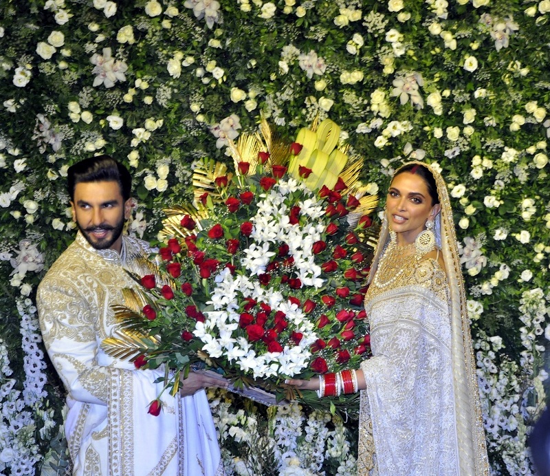 Deepika Padukone And Ranveer Singh Look Picture Perfect At Their Reception In Mumbai Photos