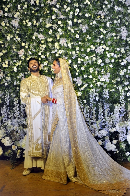 DeepVeer At Their Mumbai Reception DeepVeer,DeepVeer wedding reception,DeepVeer In Mumbai,DeepVeer Ki Shadi,deepveer wedding,Deepika Padukone,Ranveer Singh,deepika padukone ranveer singh