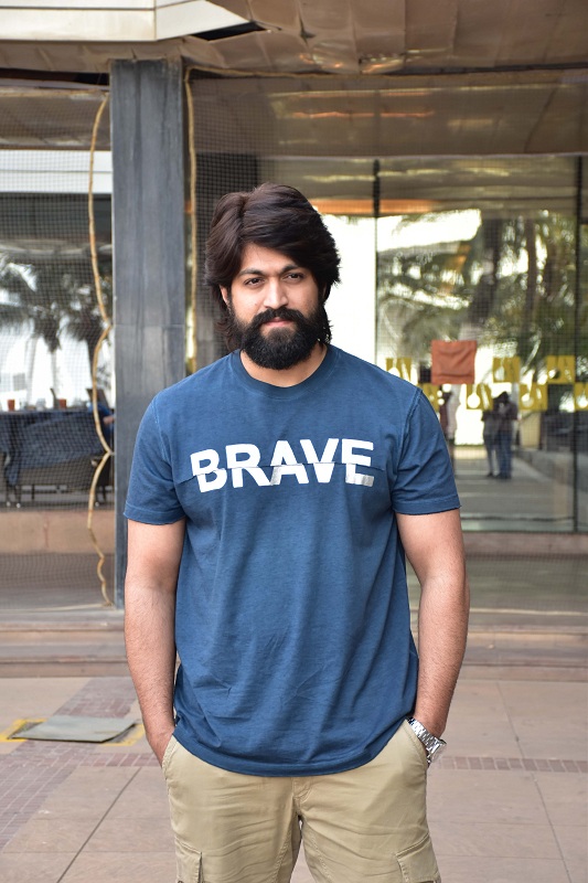 Take A Look At KGF Star Actor Yash's Stylish Fashion Game