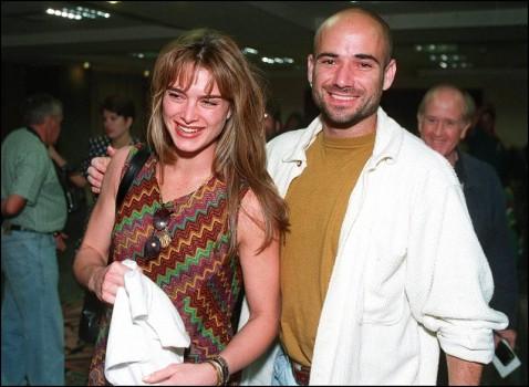 1999: Brooke Shields And Andre Agassi