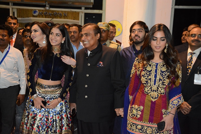 NickYanka: Jodhpur Wedding Arrivals Mukesh Ambani,Mukesh Ambani daughter,Jodhpur,Nickyanka,nick jonas,Nick Jonas wedding,Priyanka Chopra,Priyanka Chopra Nick Jonas,Priyanka chopra wedding