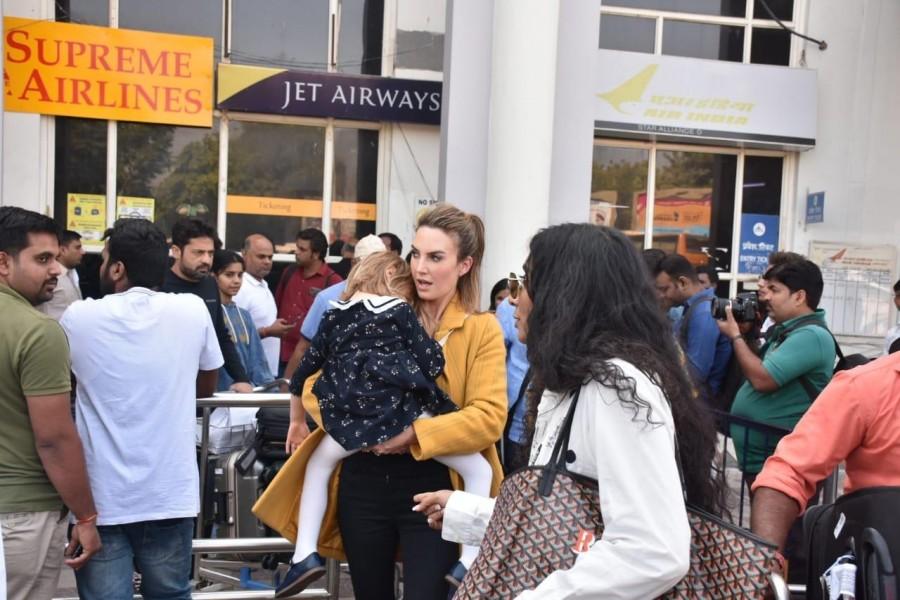 NickYanka: Jodhpur Wedding Arrivals Mukesh Ambani,Mukesh Ambani daughter,Jodhpur,Nickyanka,nick jonas,Nick Jonas wedding,Priyanka Chopra,Priyanka Chopra Nick Jonas,Priyanka chopra wedding
