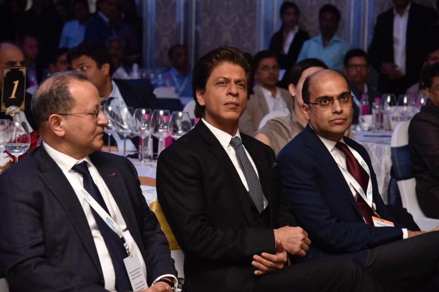 Mumbai 2.0 Conference Devendra Fadnavis,Devendra Fadnavis government,Chief Minister of Maharashtra,Shahrukh Khan,Mumabi 2.0,government of maharashtra,Mumbai,Bollywood