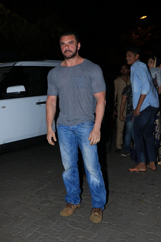 Zaheer Iqbal Turns 30 Salman Khan,Zaheer Iqbal,Pranutan Behl,Notebook,bollywood birthday bash,Zaheer Iqbal turns 30,milap zaveri,Sonakshi Sinha
