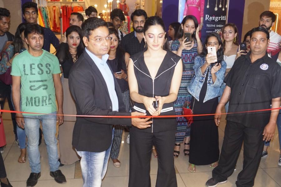 Kiara Advani At BlueStone Jewelry InOrbit Mall,Bollywood,Kiara Advani,Kiara Advani Bollywood,Mumbai,BlueStone,Bluestone,BlueStone Jewelry