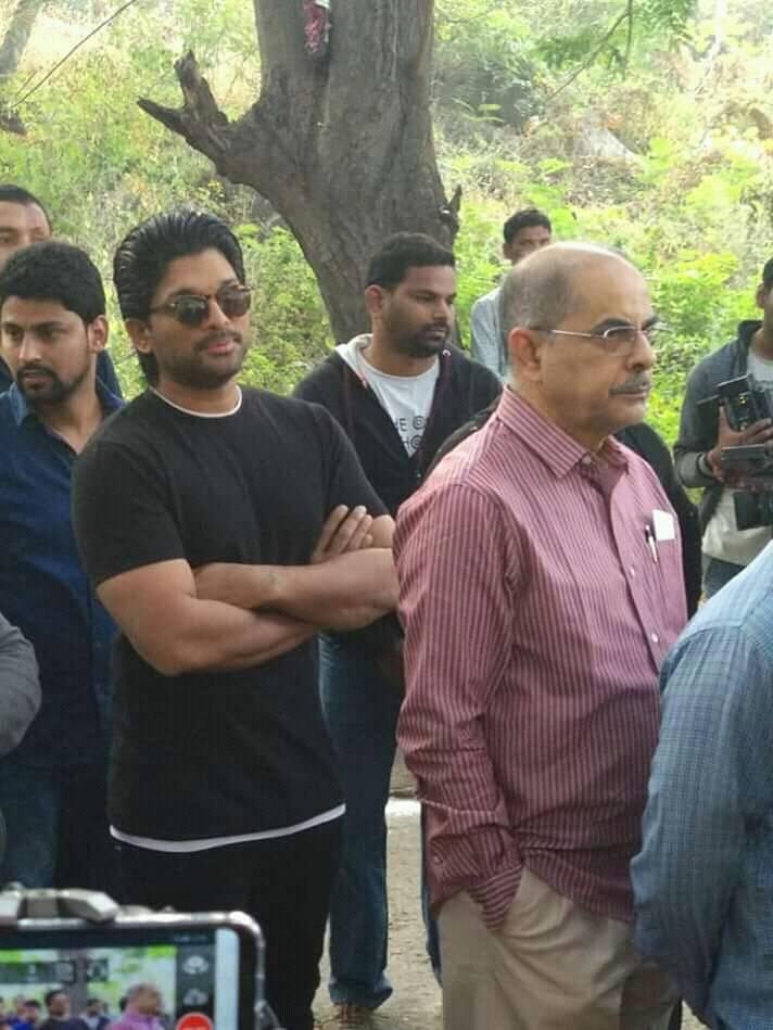 Stars Voting For Telangana Elections Allu arjun,chiranjeevi,Jr NTR,Mahesh Babu,Nagarjuna,telangana elections 2019,elections,telugu film industry,tollywood