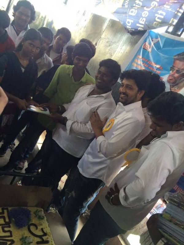 Vidharth joins Thala Birthday Celebrations in Chennai Vidharth joins Thala Birthday Celebrations in Chennai,Vidharth joins Thala Birthday Celebrations,Vidharth,actor Vidharth,Vidharth celebrates ajith birthday,ajith birthday celebration,ajith birthday,ajith birthday 2015,ajith birthday celebration pics,ajith