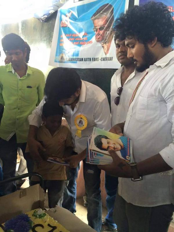 Vidharth joins Thala Birthday Celebrations in Chennai Vidharth joins Thala Birthday Celebrations in Chennai,Vidharth joins Thala Birthday Celebrations,Vidharth,actor Vidharth,Vidharth celebrates ajith birthday,ajith birthday celebration,ajith birthday,ajith birthday 2015,ajith birthday celebration pics,ajith